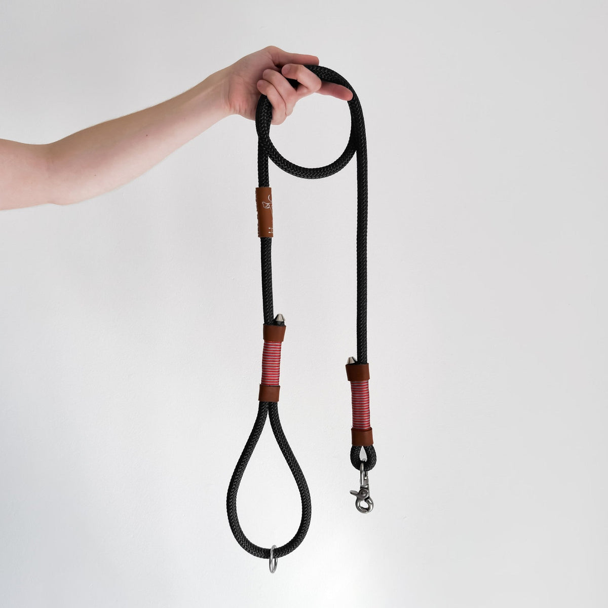 The Drift Lead in Noir rope, full view