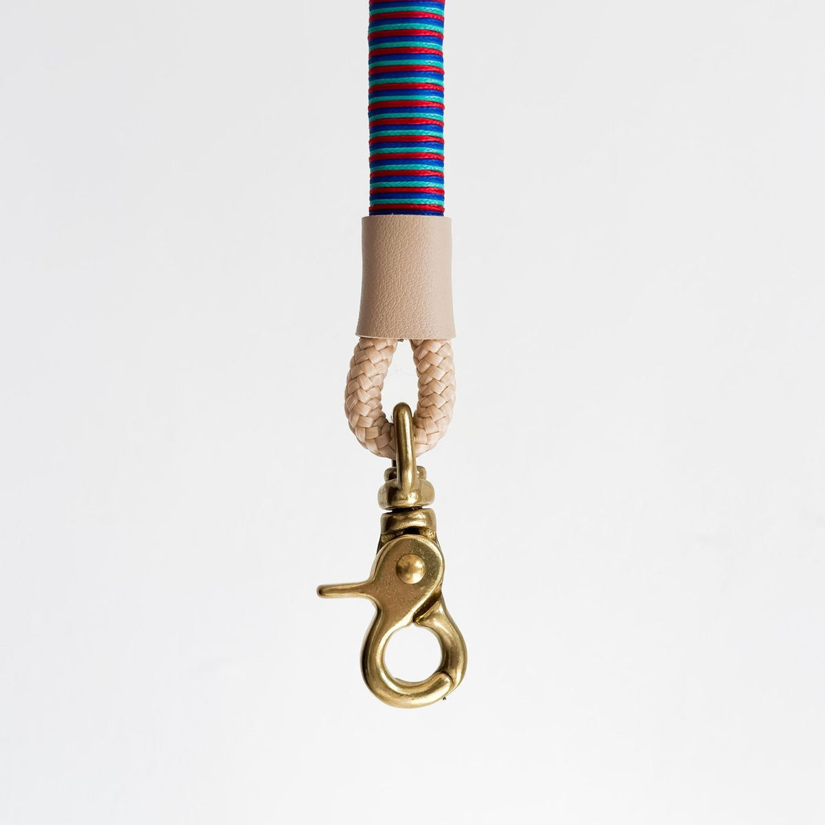 Ocean Club Lead small vegan leather clip detail